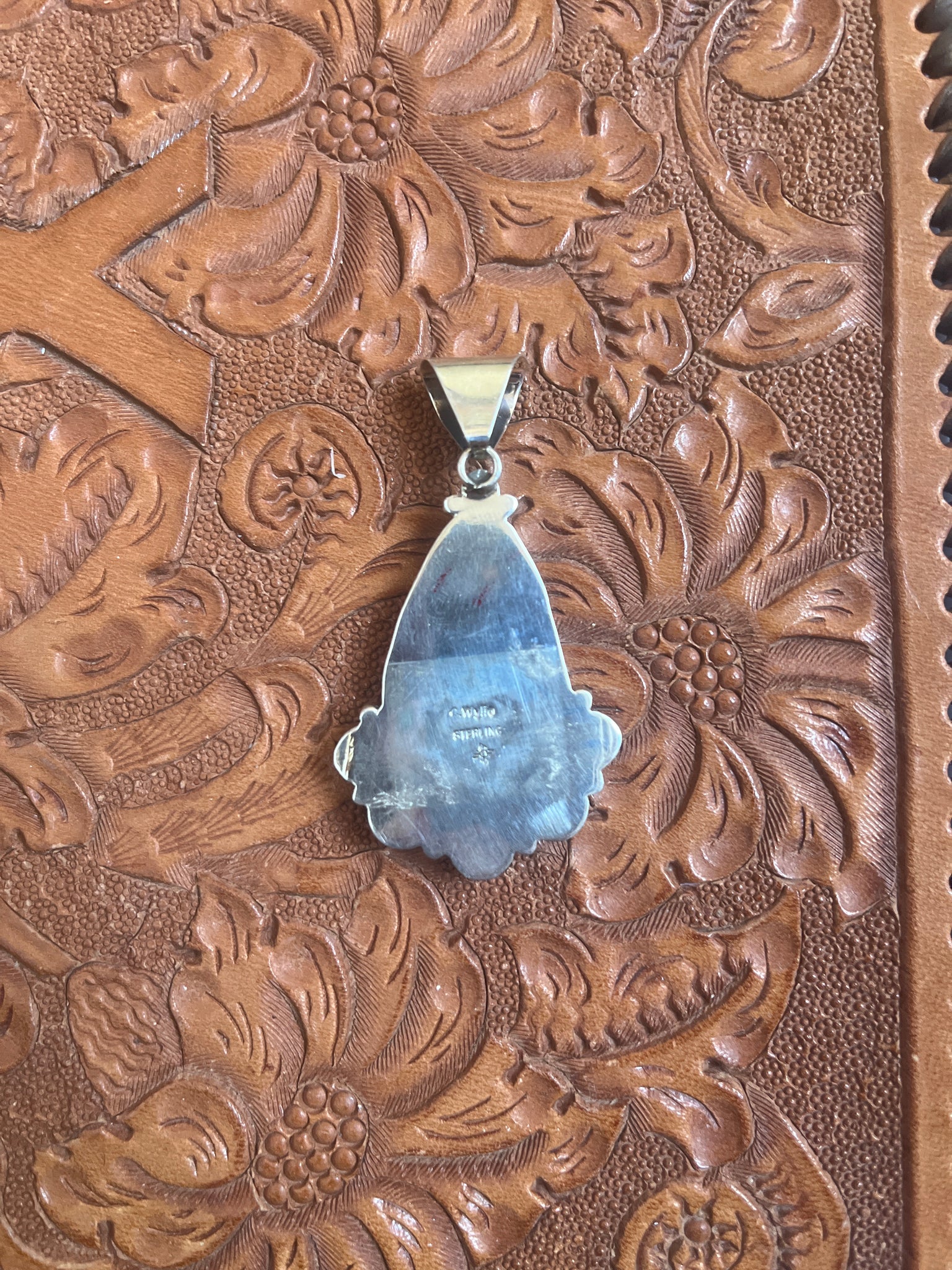 White Buffalo and Onyx Burst Pendant
