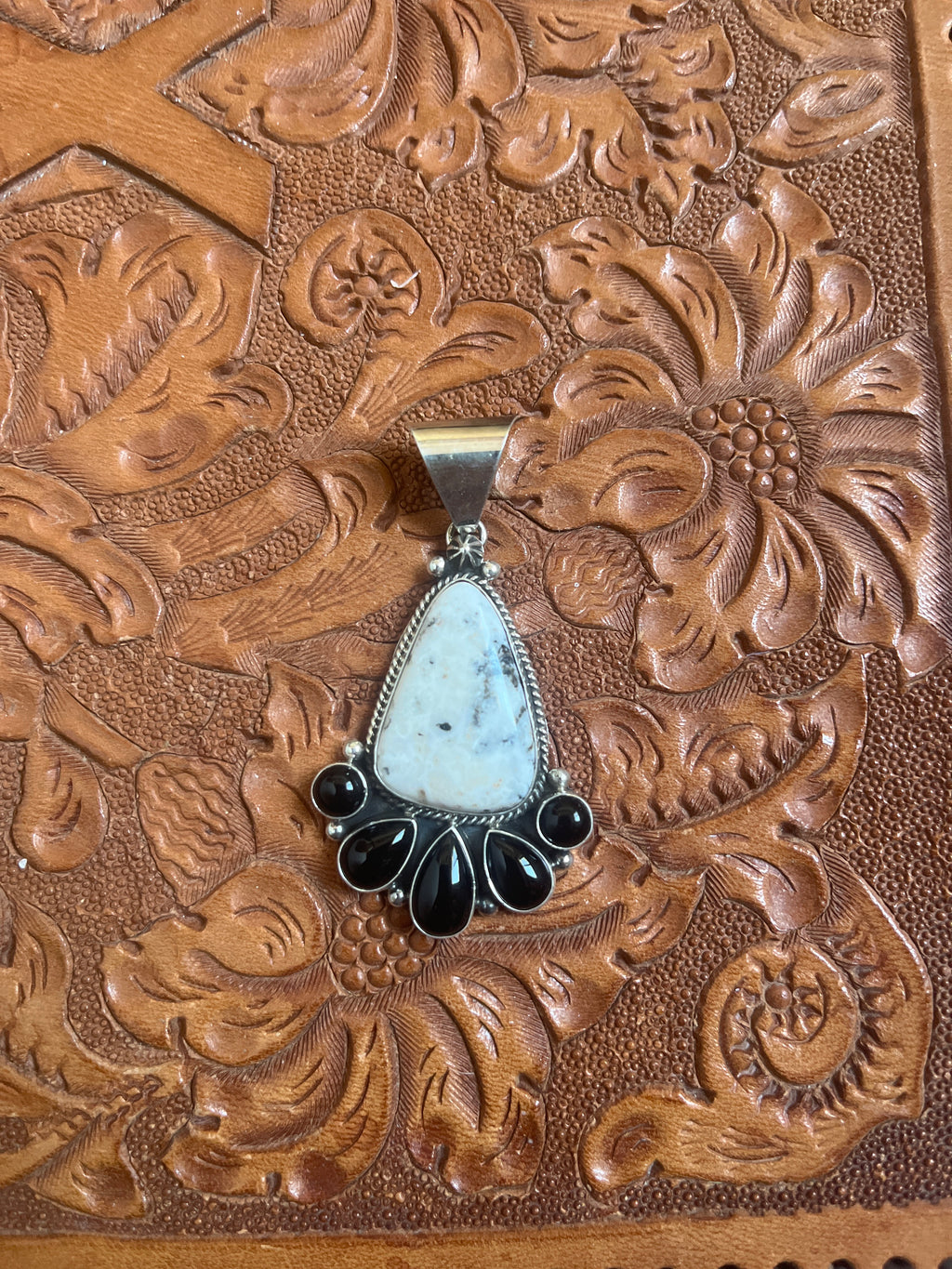 White Buffalo and Onyx Burst Pendant