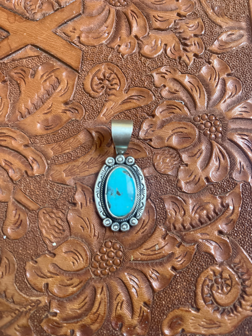 The Cammy Pendant