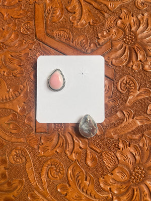 Sally’s Conch Teardrop Studs