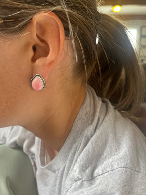 Sally’s Conch Teardrop Studs