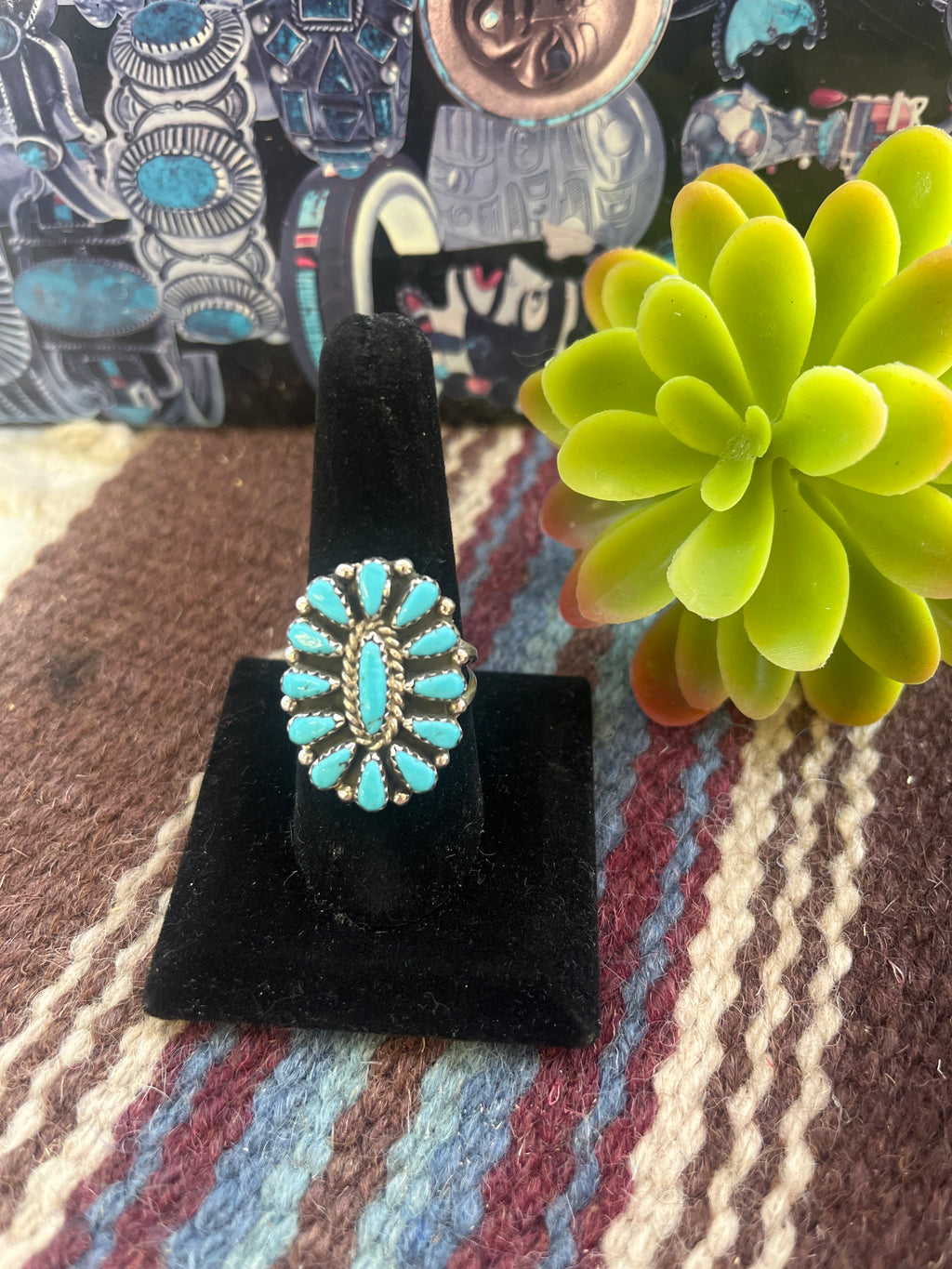 Medium Classic Cluster Ring
